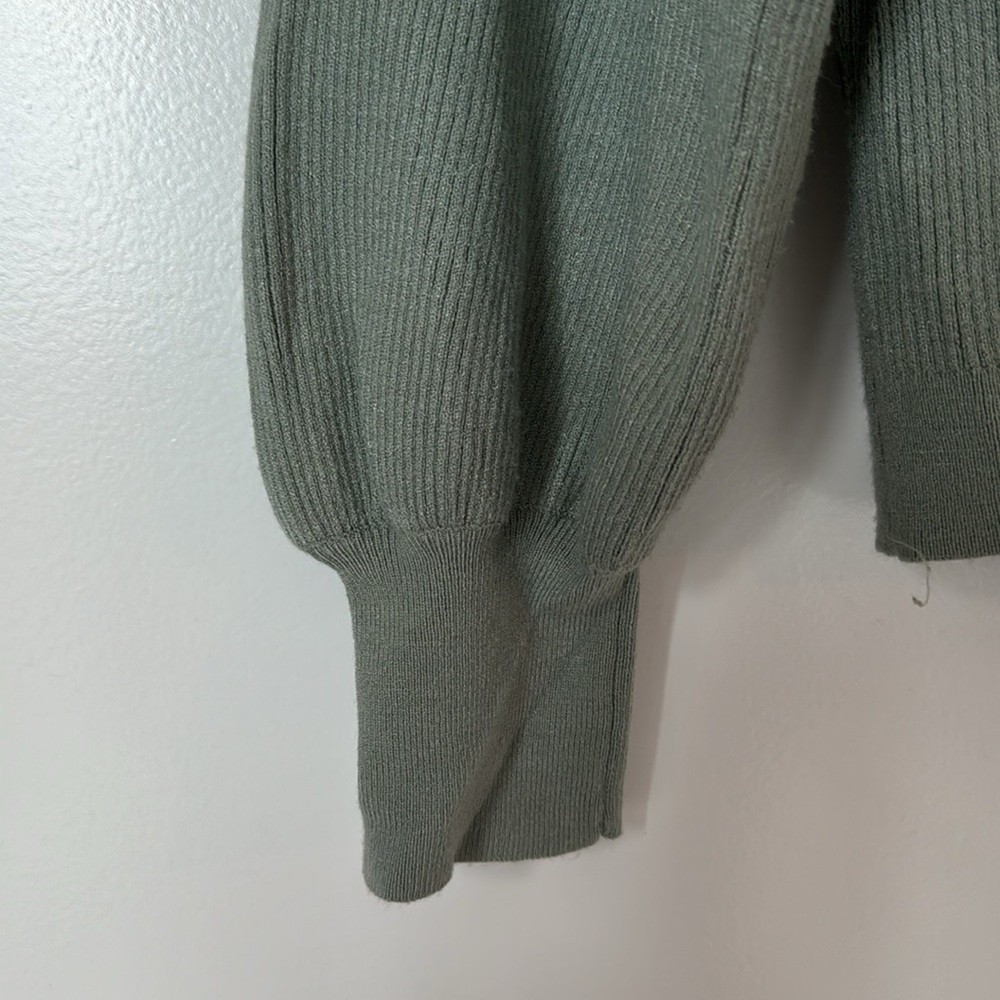 A&F Sweater - Picture 3 of 3